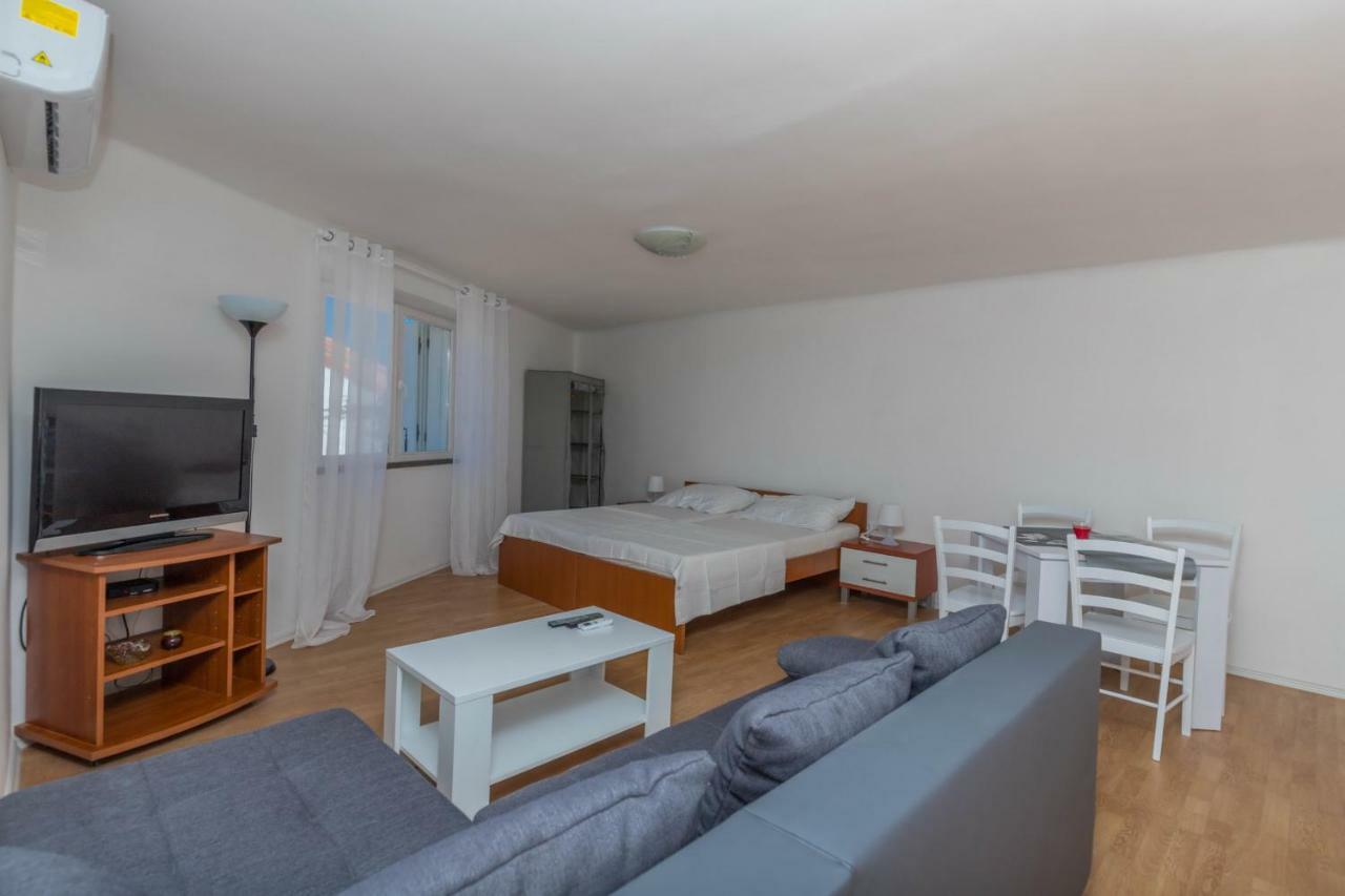 App Cor2 Apartment Selce Exterior photo